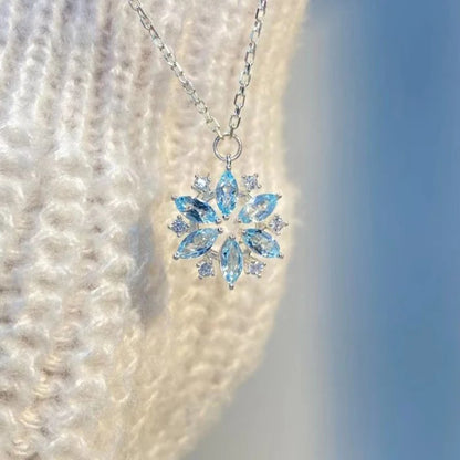 SNOW NECKLACE