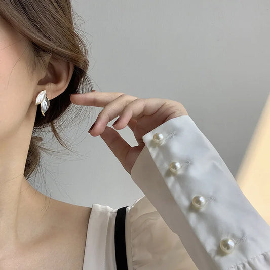 SWEET LEAF STUD EARRINGS
